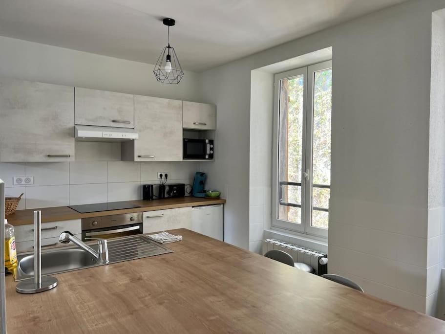 Charmant Appartement Plein Centre Avec Parking Augustins B Clermont-Ferrand Exterior foto