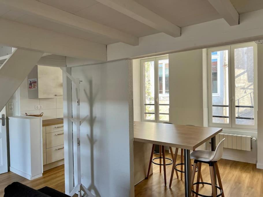 Charmant Appartement Plein Centre Avec Parking Augustins B Clermont-Ferrand Exterior foto